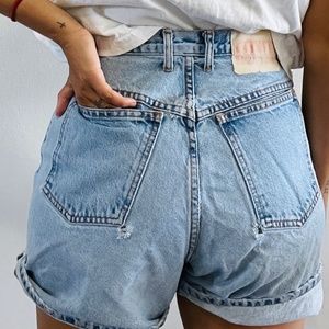 Meet your Posher, Bin